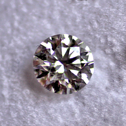 Synthetic Diamond: CVD HPHT Round Brilliant White Lab Created Diamond